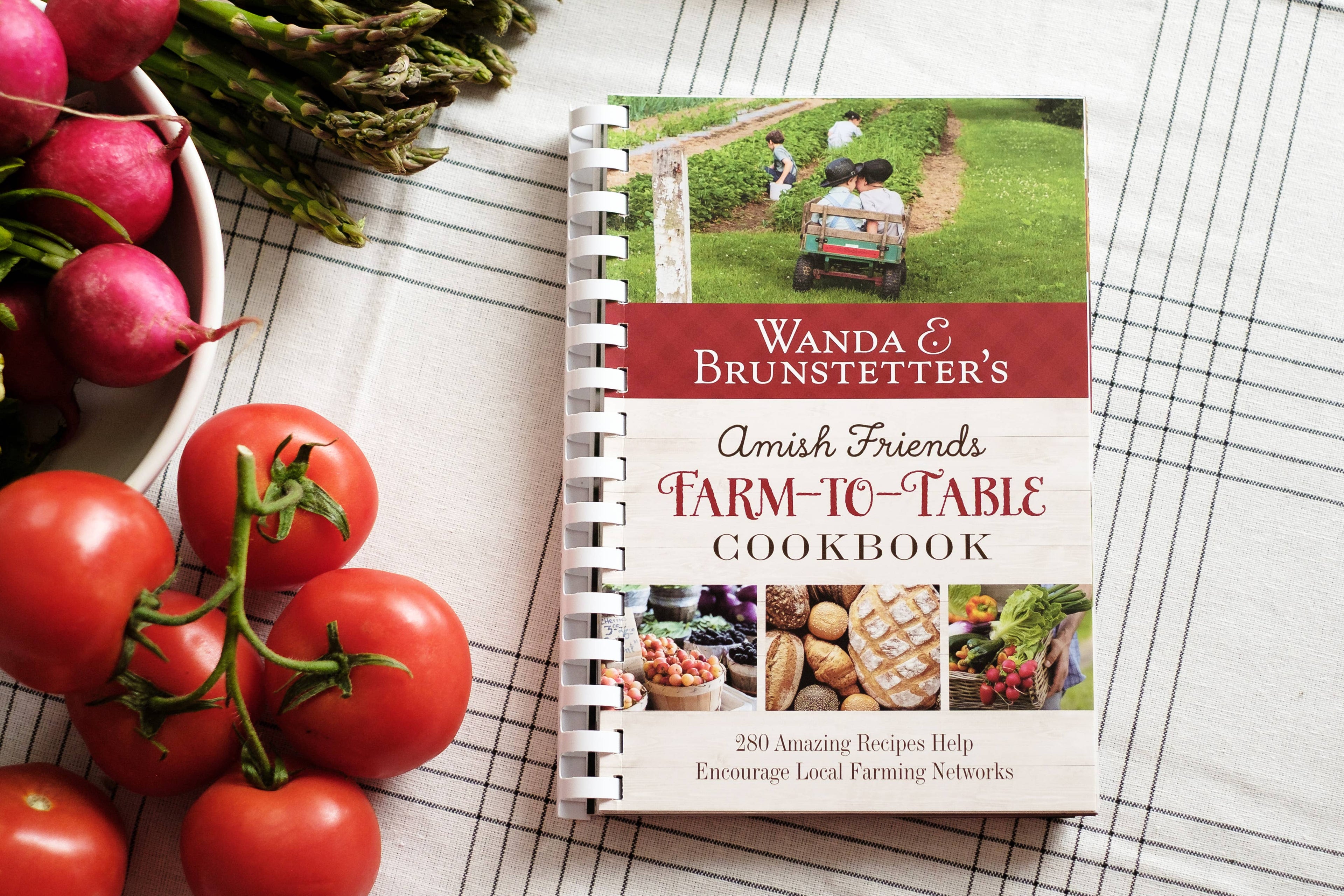 Wanda E. Brunstetter's Amish Friends Farm-to-Table Cookbook