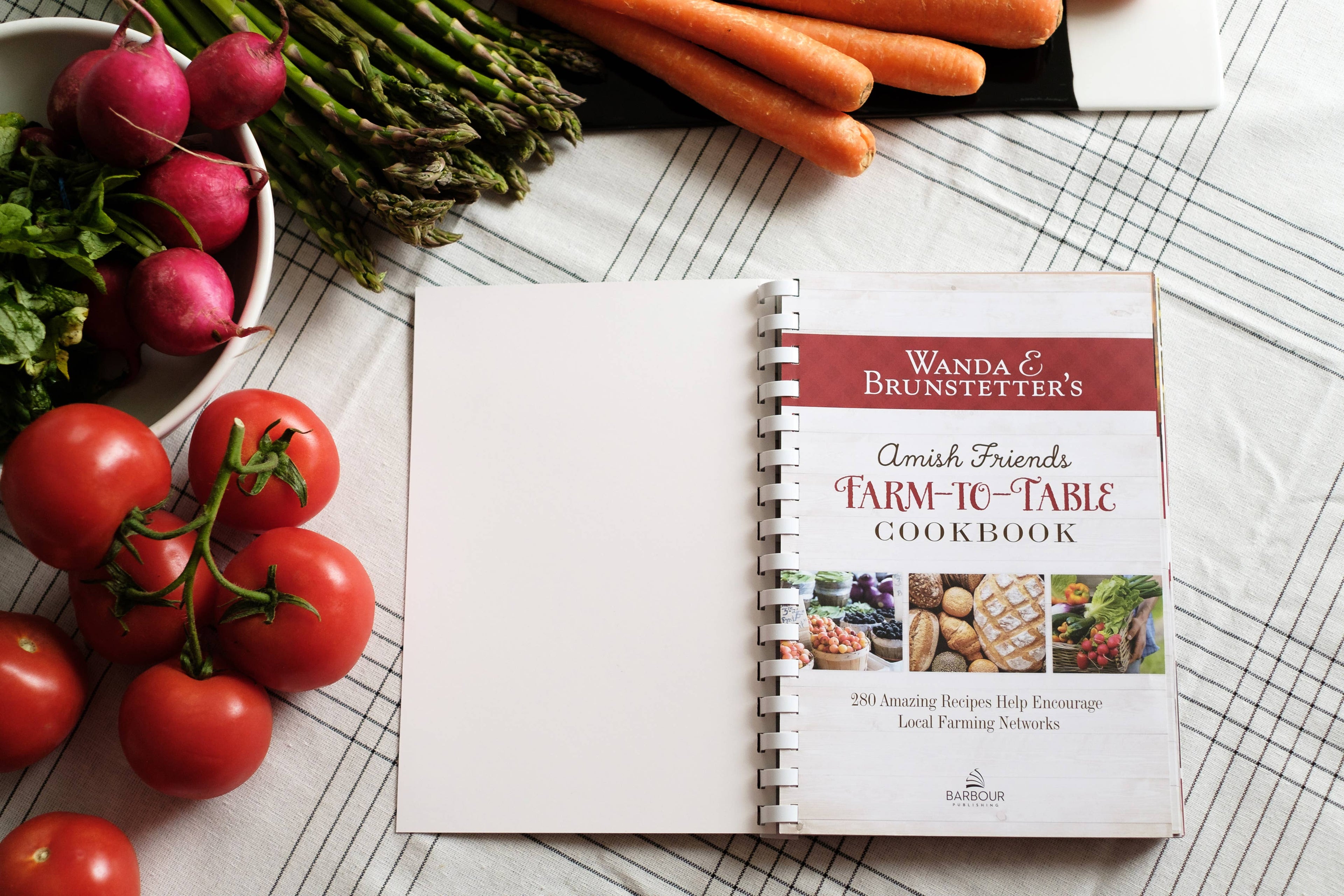 Wanda E. Brunstetter's Amish Friends Farm-to-Table Cookbook