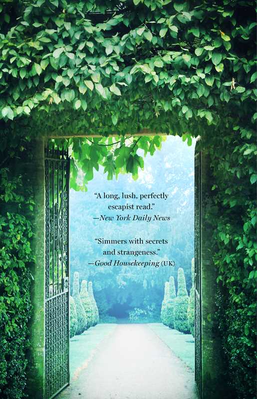 Forgotten Garden by Kate Morton: Paperback; 560 pages / English