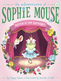 Hattie in the Spotlight by Poppy Green: Paperback; 128 pages / English