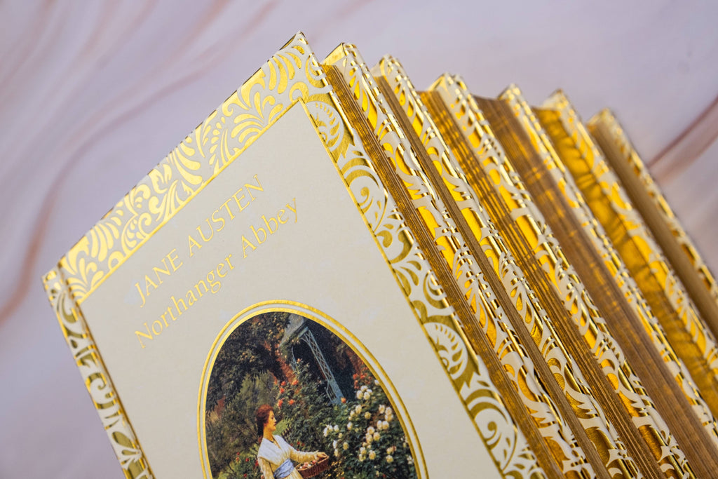 Northanger Abbey by Jane Austen: Hardcover; 320 pages / English